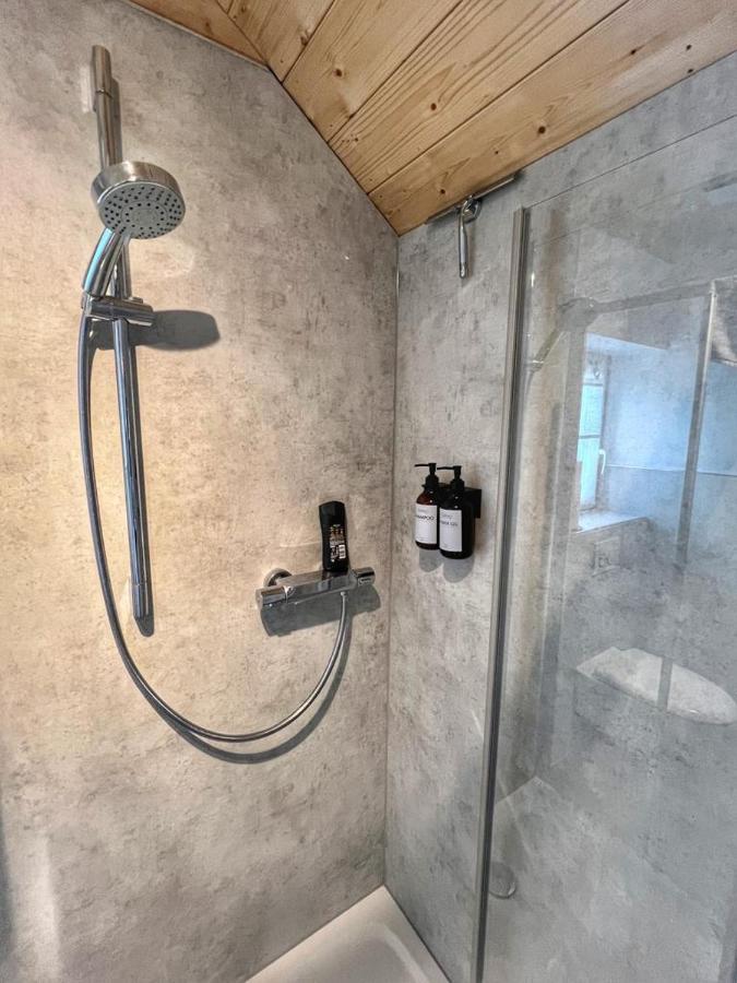 Helle 2 Zimmer Dg Wohnung Passau Buitenkant foto